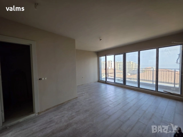 Двустаен к.к. Чайка до ВСУ с морска панорама пред акт 16