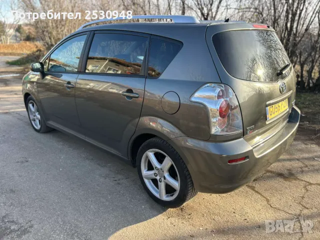 Toyota Corolla Verso 2.2 D-CAT на части , снимка 4 - Автомобили и джипове - 48158533