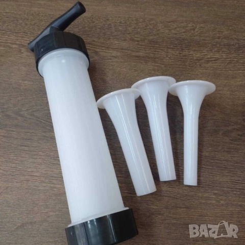 Ръчна пълначка за месо и кайма | Шприц за пълнене на луканки, снимка 8 - Аксесоари за кухня - 52249212