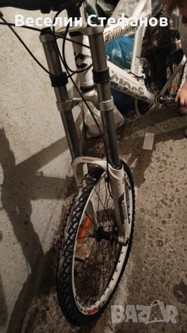 Cross Enduro 26 цола Мекица Обслужен, Двукоронна вилка, дискови спир, снимка 4 - Велосипеди - 52042268