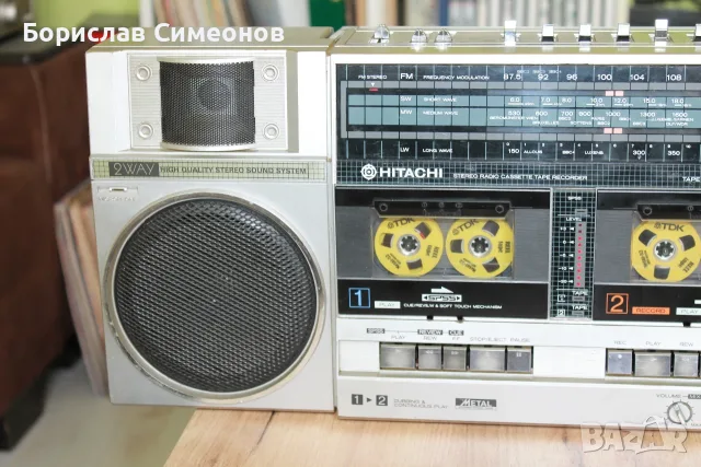 Радиокасетофон Hitachi TRK-W55H, снимка 2 - Радиокасетофони, транзистори - 55845838