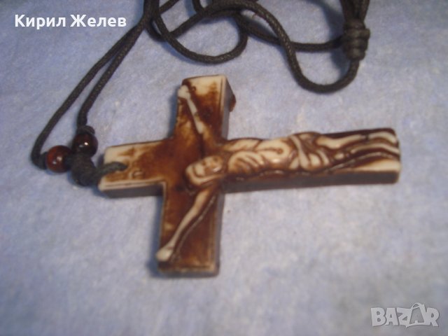 РЕЛЕФНО АРТ - КРЪСТЧЕ РАЗПЯТИЕ от ПОЛИРЕЗИН със ЗДРАВО ШНУРЧЕ 3250, снимка 5 - Колиета, медальони, синджири - 36901973