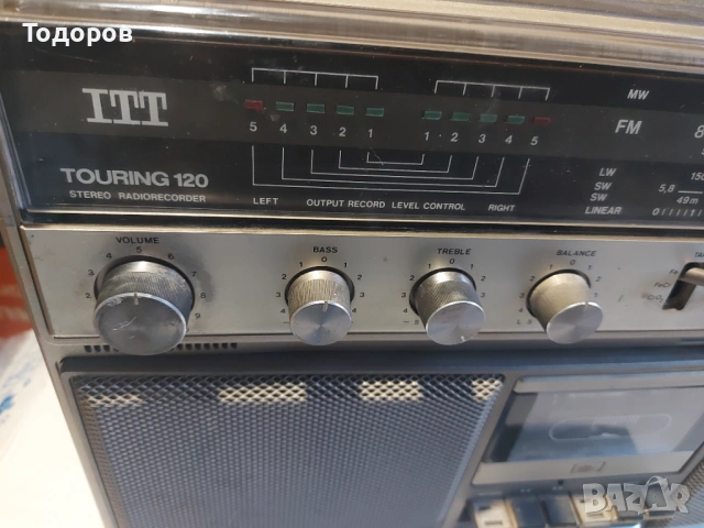 ITT Touring 120 Stereo Cassette Radiorecorder, снимка 3 - Радиокасетофони, транзистори - 53871320