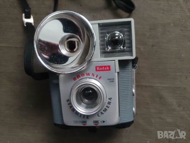 Продавам Kodak Brownie Starmite, снимка 3 - Фотоапарати - 39557022
