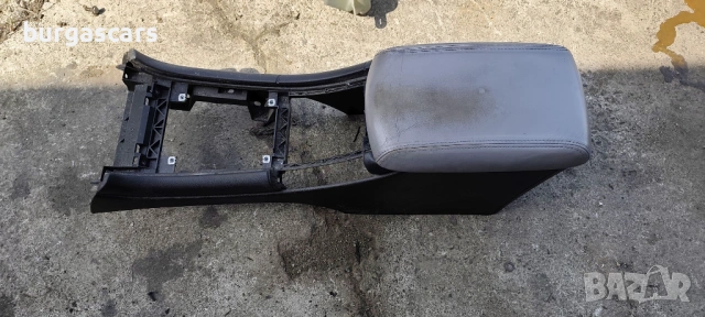 Подлакътник Peugeot 607