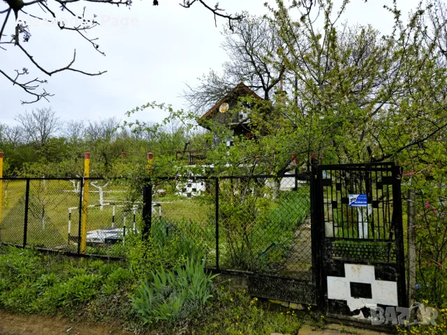 Вила с двор в гр. Русе, кв. Касева Чешма, Акациите, снимка 15 - Къщи - 50150490