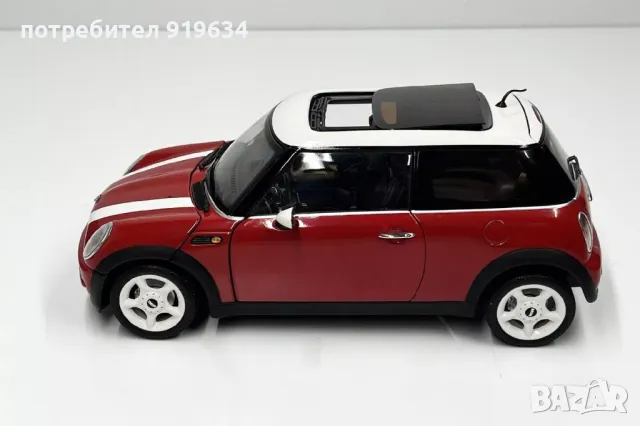 Продавам метална количка MINI Cooper R50 на Kyosho в мащаб 1:18, снимка 2 - Колекции - 41387812