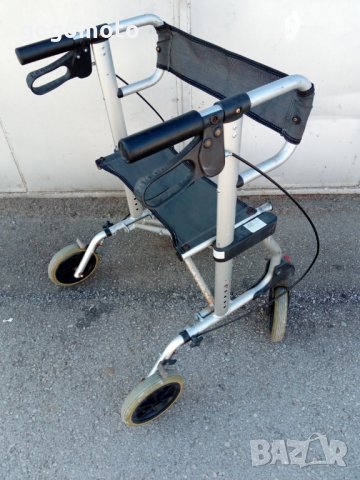 Инвалидна АЛУМИНИЕВА количка ролатор, проходилка, за хора в тежко положение,под наем или продажба, снимка 1 - Инвалидни колички - 21370773