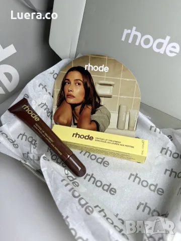 rhode Caramelized Banana Lip Gloss гланц балсам за устни Peptide Treatment карамелизиран банан Хайли, снимка 5 - Декоративна козметика - 56139118