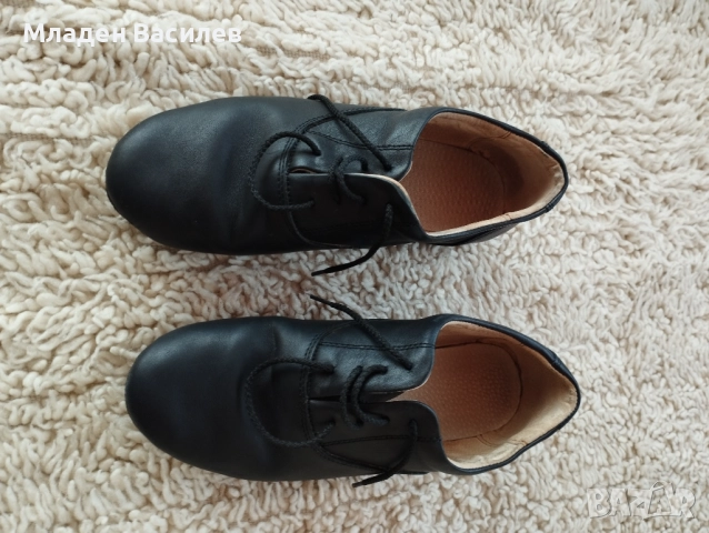 Обувки за народни танци 