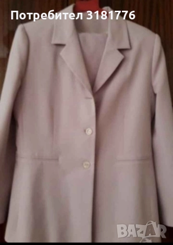 Дамски костюм с пола.