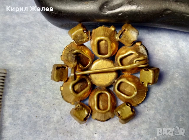 СТАРА ПОЗЛАТЕНА МЕДНА СКЪПОЦЕННА БРОШКА с ИСКРЯЩИ КАМЪНИ ОЛИВИН и ЦИРКОН 50200, снимка 3 - Антикварни и старинни предмети - 51280192