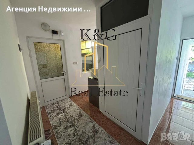 Едноетажна къща в много добро състояние , снимка 7 - Къщи - 50780123