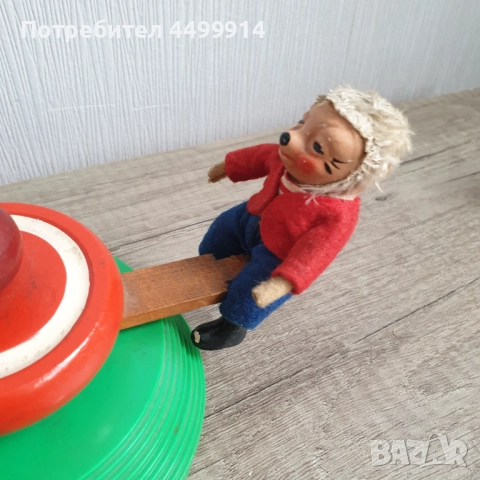 Винтидж таралежи играчка на навиване въртележка, работеща, снимка 2 - Колекции - 52049962