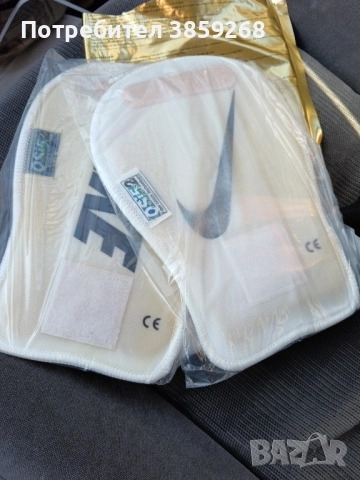 Оригинални протекторни кори за футбол и бойни спортове Nike – чисто но