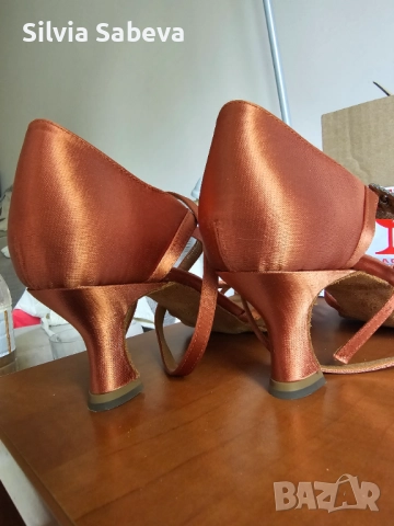 Италиански дамски обувки за танци Dancin размер 39 , снимка 4 - Дамски ежедневни обувки - 52390306