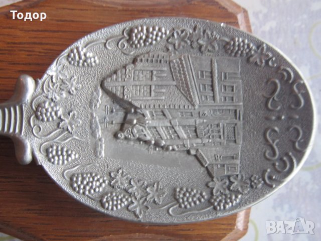 Уникална  калаена лъжица с поставка дъб 1984, снимка 2 - Колекции - 31061763