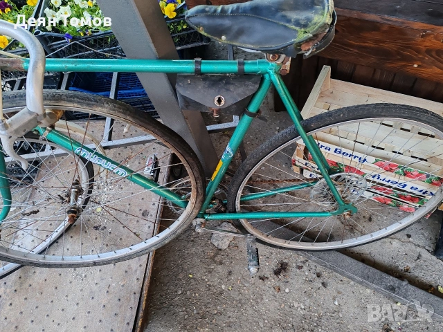 Стар руски велосипед,за ремонт е