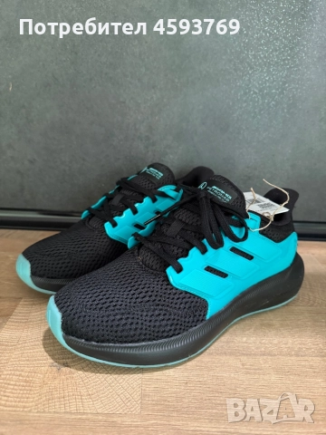 Детски маратонки adidas, номер 37 1/3, снимка 2 - Детски маратонки - 51774917