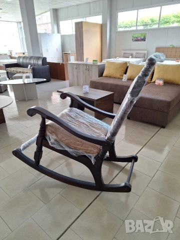 Дървен люлеещ се стол с естествена кожа, снимка 3 - Столове - 53066773