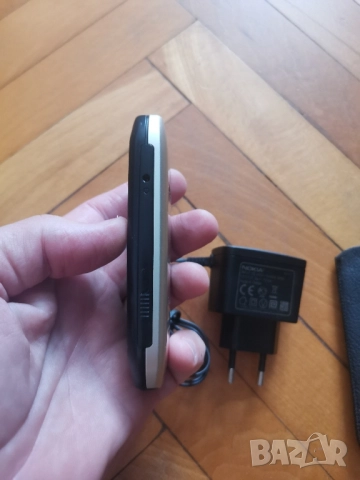 Nokia 1800, зарядно и кожен калъф , снимка 2 - Nokia - 51657963