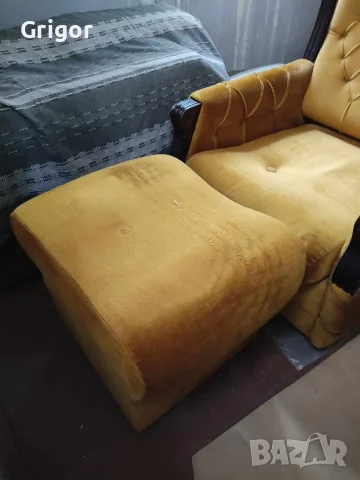 Диван с два фотьойла и табуретки, снимка 2 - Дивани и мека мебел - 55793065
