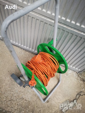 Градински удължител 25 метра със макара и стойка Цена 79лв лв / 0897553557 Изпращам по Еконт с прегл