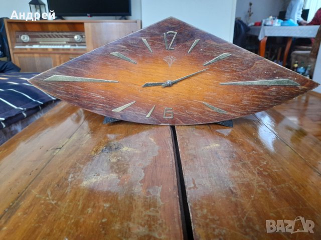 Стар настолен,каминен часовник Весна