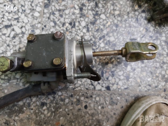 Помпа за съединител Mitsubishi Outlander Мицубиши Аутлендър 1 2.0i, снимка 2 - Части - 29371395