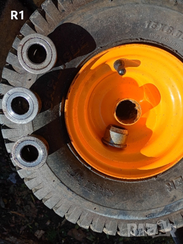 4бр -Втулки за тракторна косачка , снимка 2 - Градинска техника - 52236187