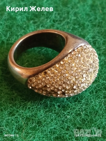 Прекрасен скъпоценен сребърен пръстен с ювелирно инкрустирани кристали тип бомбе 51821, снимка 2 - Пръстени - 52925179