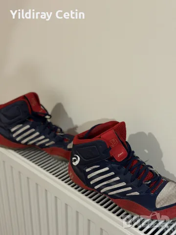 Борцовки Asics 39 номер, снимка 3 - Спортни обувки - 56507732