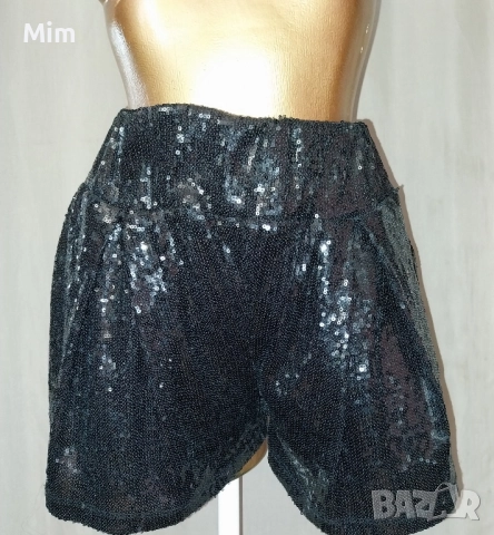 Черни къси панталонки/пола/ с пайети 