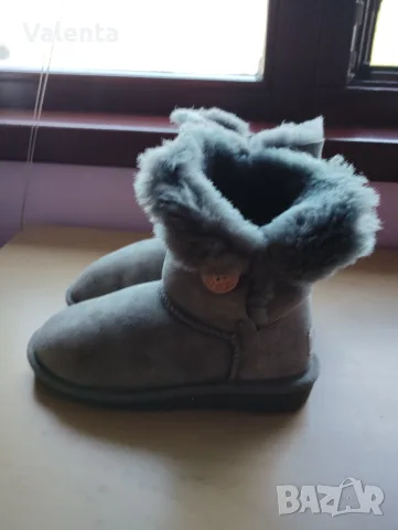 Детски оригинални ботуши UGG 31 номер, снимка 5 - Детски боти и ботуши - 56369866