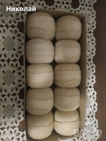 Мильо, покривка, ръкоделие, каре, една кука /  CROSET FIRUL ROSU