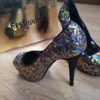 НОВИ Festissimo луксозни обувки със златни пайети на висок ток, Размер 39, снимка 1 - Дамски обувки на ток - 31449641