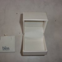 Кутия за бижутерия - Blis, снимка 4 - Бижутерийни комплекти - 36976201