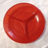 Пластмасова ордьовърна чиния, снимка 1 - Чинии - 37487936