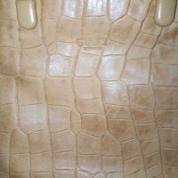 Gucci - Естествена кожа - италианска дамска удобна чанта , снимка 1 - Чанти - 42696922