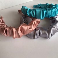 Pleated satin crown, снимка 4 - Аксесоари за коса - 37326860