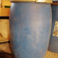 Бидони пластмасови, 120л., сини, с железен обръч, снимка 1 - Бидони, бурета и бъчви - 42790918