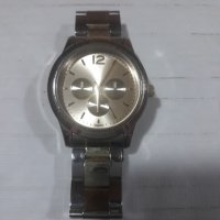Часовник Avon с позлатен мотив , снимка 4 - Луксозни - 31365554