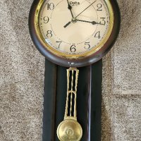 Стенен часовник с кварцов механизъм и махало, снимка 1 - Стенни часовници - 42212527