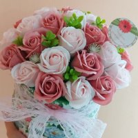 Голям букет със двайсет и седем сапунени рози, снимка 3 - Подаръци за жени - 40295535