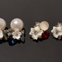 Нови нежни обеци с цветчета и кристалчета сини бели червени, снимка 1 - Обеци - 30032482