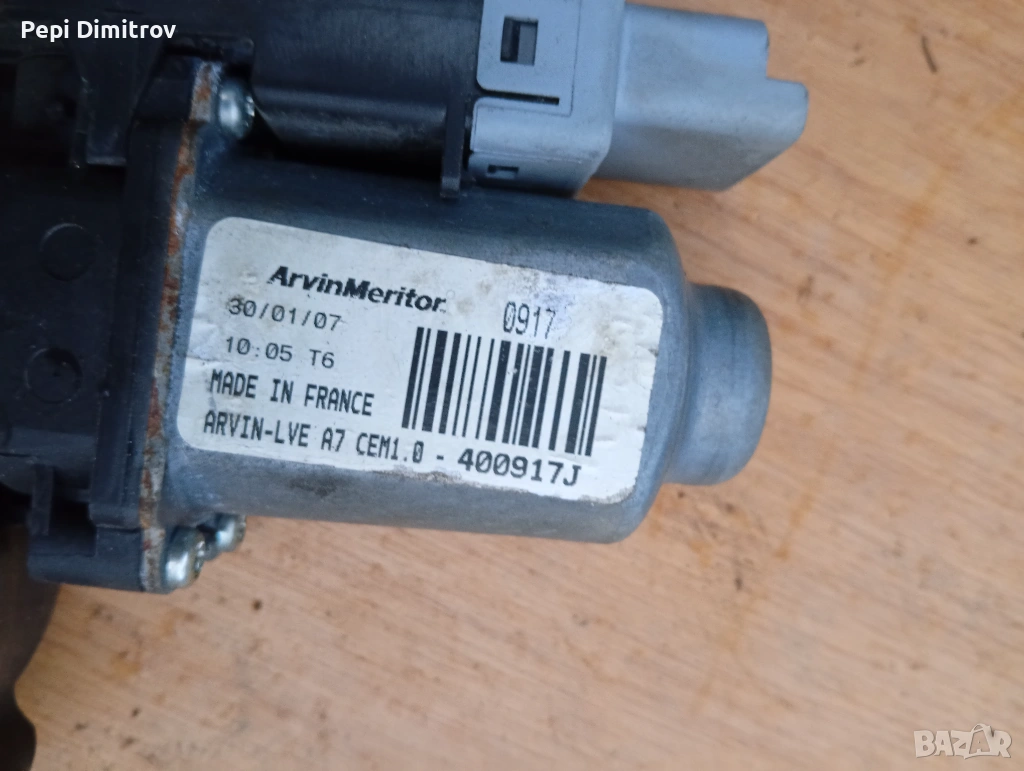 Преден електрически прозорец ляв 400917J 401786A8 PEUGEOT 207, снимка 1