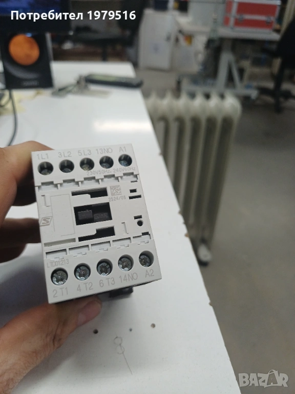 Продавам контактори 24V  и 220V, снимка 1