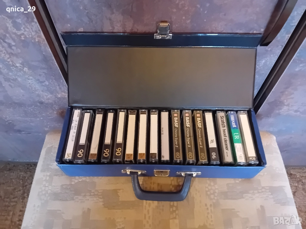 Кожено куфарче за съхранение на 16 броя касети, снимка 1