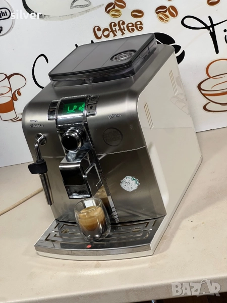 Кафемашина кафе автомат Saeco Syntia с гаранция, снимка 1