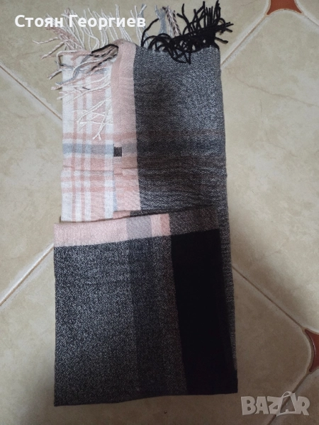 Чисто нов шал 67/186см, снимка 1